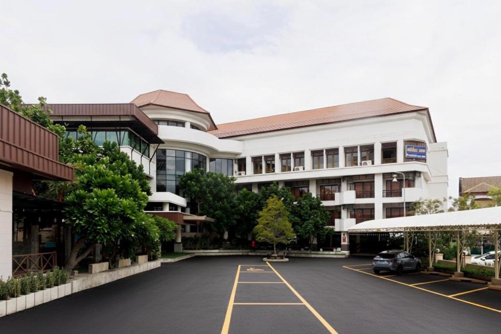Building 2 Image 1