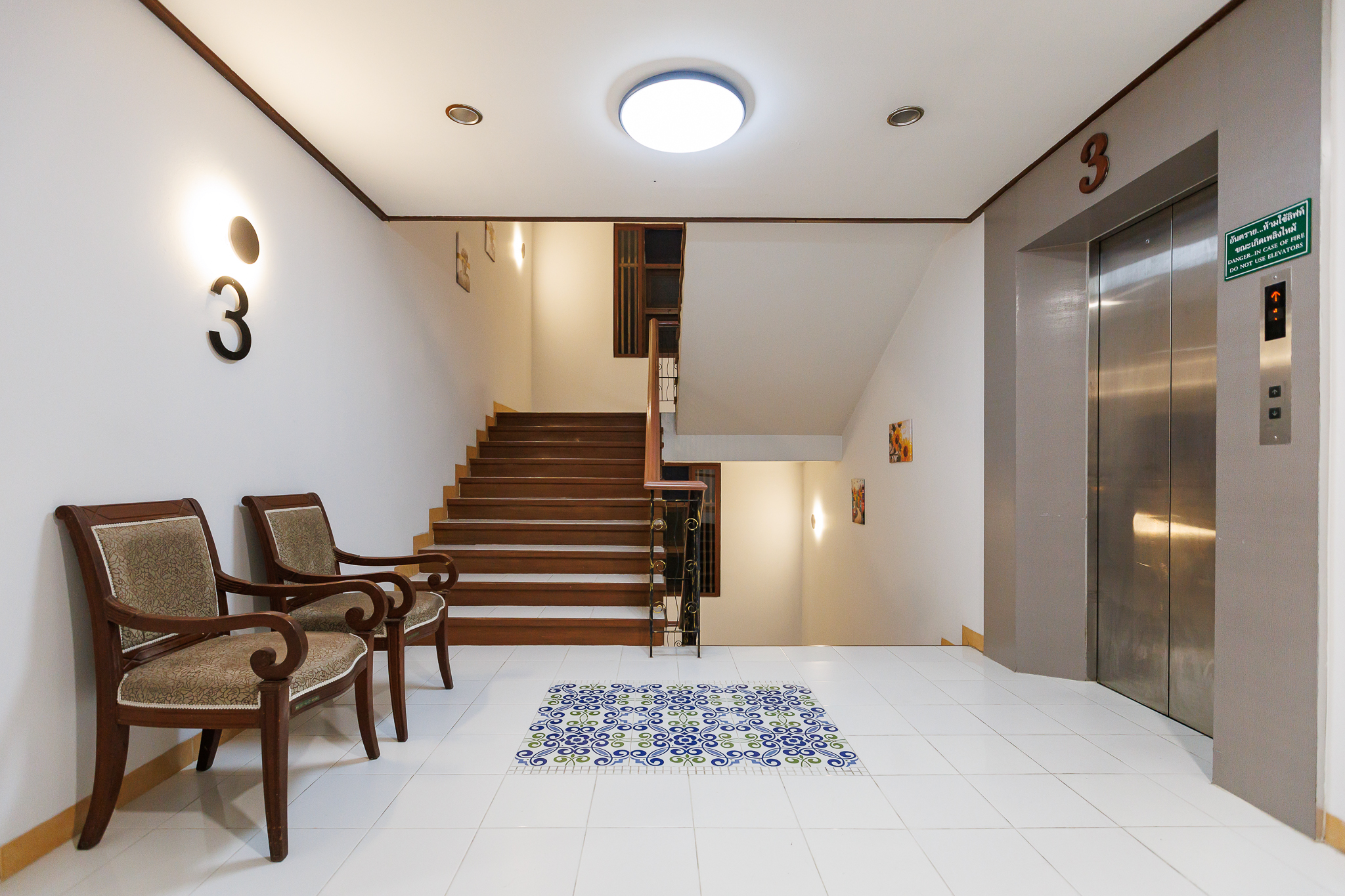 Central Place Hotel Samut Sakhon Front